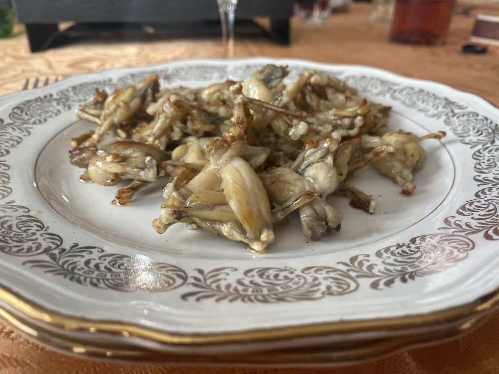 butterfrogs©PaulineMillot (1)r frog legs restaurants eat pays horloger Doubs Jura