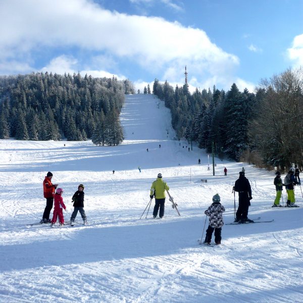 downhill alpine skiing Meix Musy pays horloger Doubs Valley morteau swears