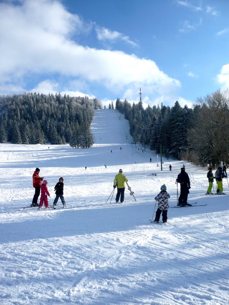 Skiabfahrt-Meix-Musy-Valdemorteau-payshorloger-doubs-jura©SylviePersoneni Abfahrtsski Meix Musy pays horloger Doubs-Tal morteau schwört
