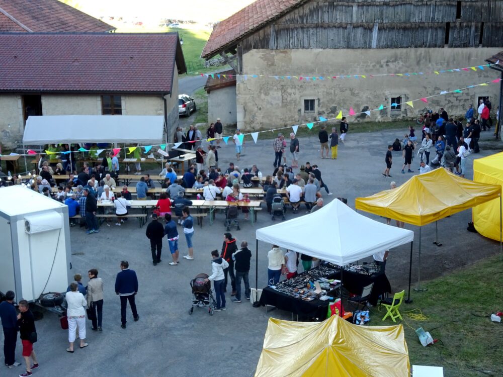nachtmarkt Pays Horloger zomeranimatie stands