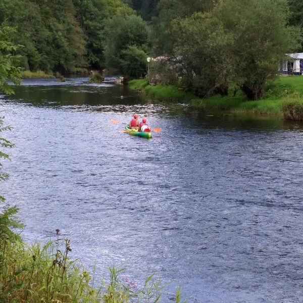 doubs vallee rivière canoe goumois pays horloger france suisse doubs jura