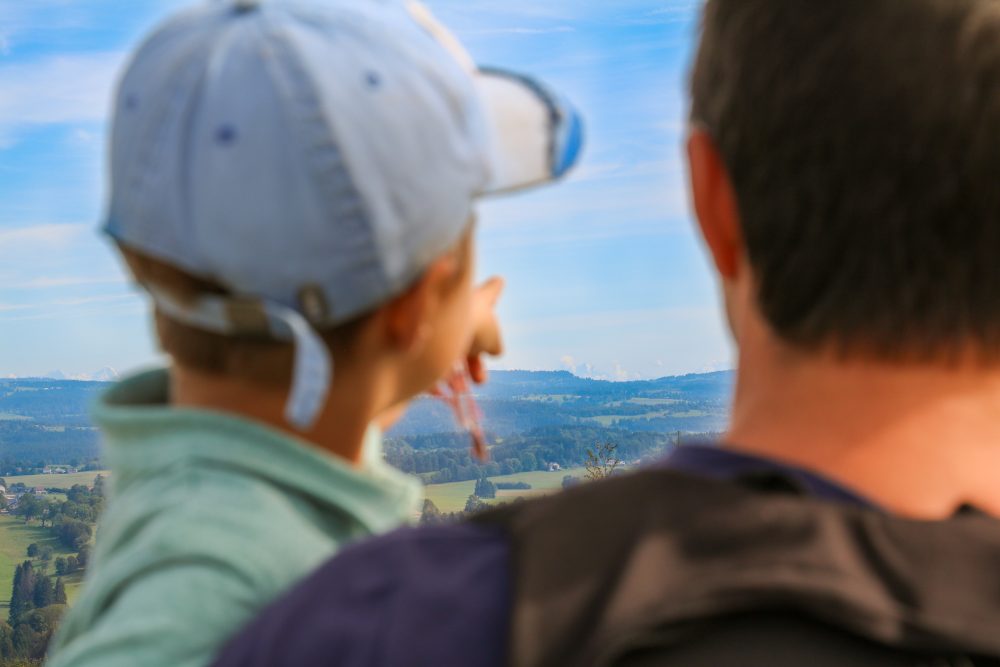 family hiking perspective faux orchard pays horloger Doubs Jura