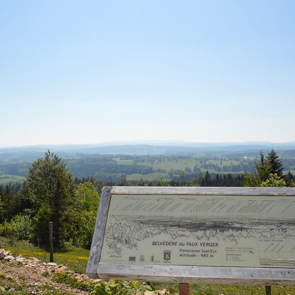 point de vue belvdère randonnee faux verger pays horloger doubs jura