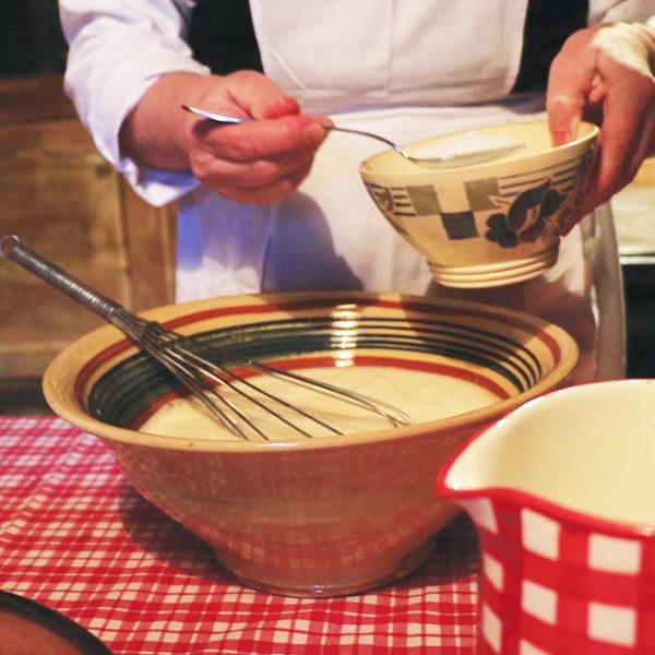 crapés_etape3sucreetsel-rvb typisches Rezept für Crêpes pays horloger Gastronomie im Haut-Doubs-Jura