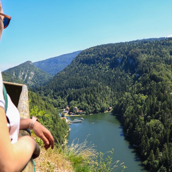 belvederesautduDoubs_ete2019©ElisePourny (6)-2-r Belvedere-Becken des Doubs, Tailillards pays horloger Doubs Jura Sprungschanze