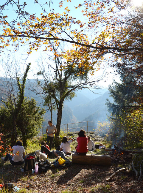 RocherViellesFemelles4©FredFleury-r Picknick Belvedere alte Frauen pays horloger Herbstwanderung im Doubs-Jura