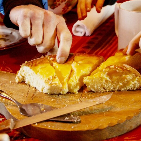 household cake recipe friendly to eat