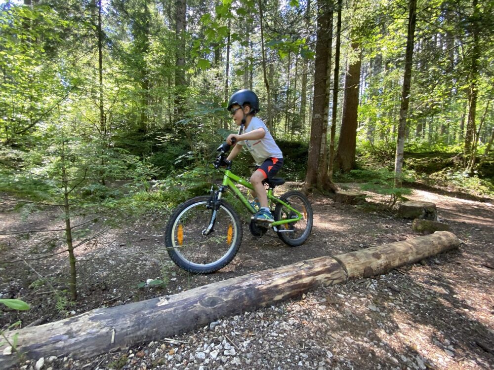 Mountainbike-Aktivitäten für Kinder Maniapark Combe Saint Pierre pays horloger