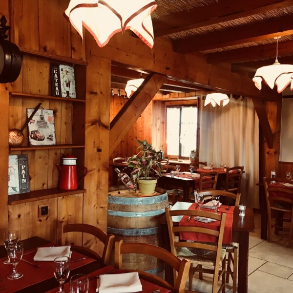 restaurant pays horloger montagne combe geay
