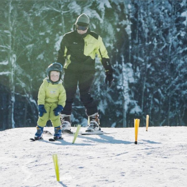 winter's good deals for children's and families' alpine skiing beginners pays horloger