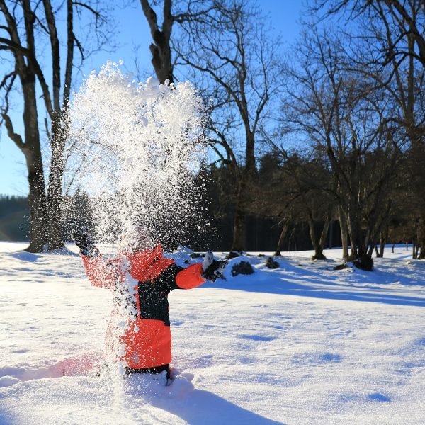 hiver neige famille jeux enfants