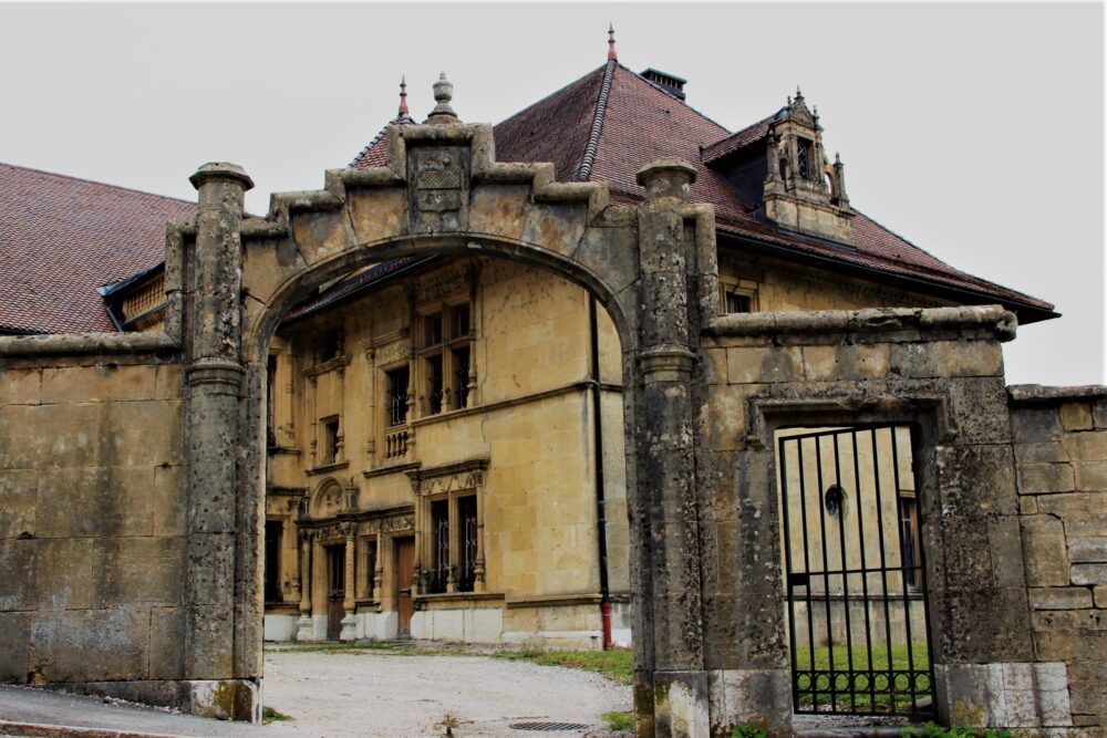Morteau Karakter van de dorpen van Chateau Pertusier pays horloger