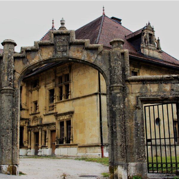 Morteau Chateau Pertusier Dorfcharakter pays horloger