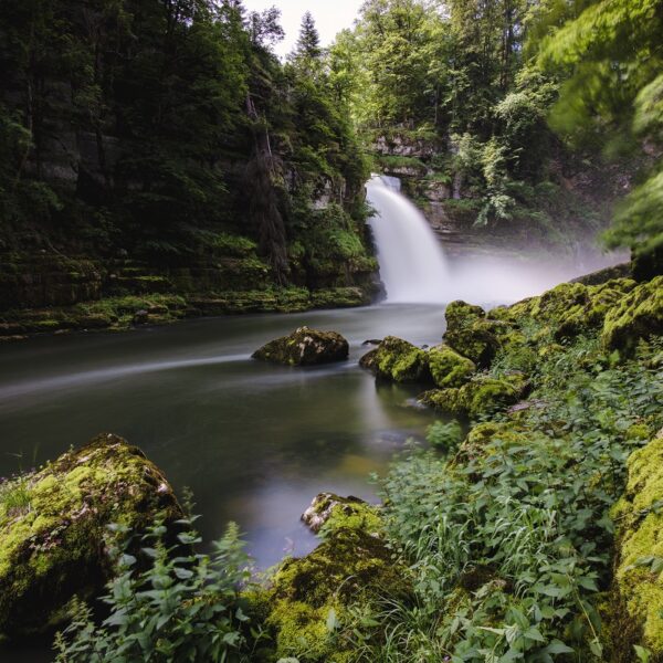 Doubs waterval sprong pays horloger PNR Doubs horlogemaker Jura
