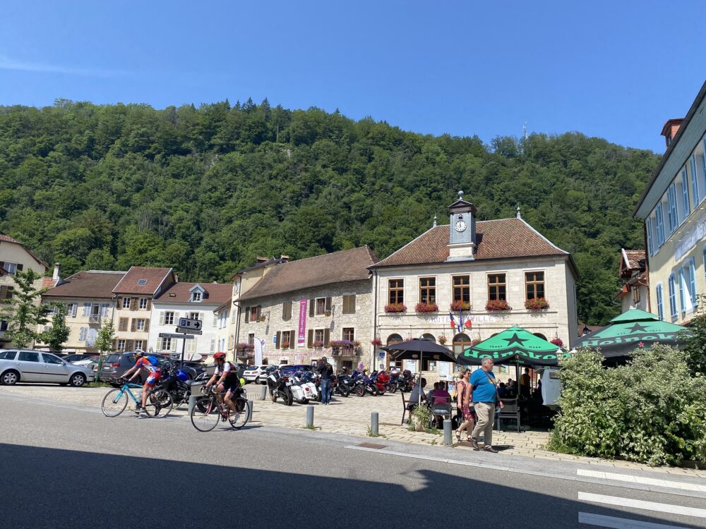 Saint-Hippolyte village cité de caractère pays horloger pnr jura