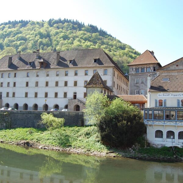 sainthippolytealainbusson_r2 villages de caractère cité bourg saint hippolyte patrimoine pays horloger