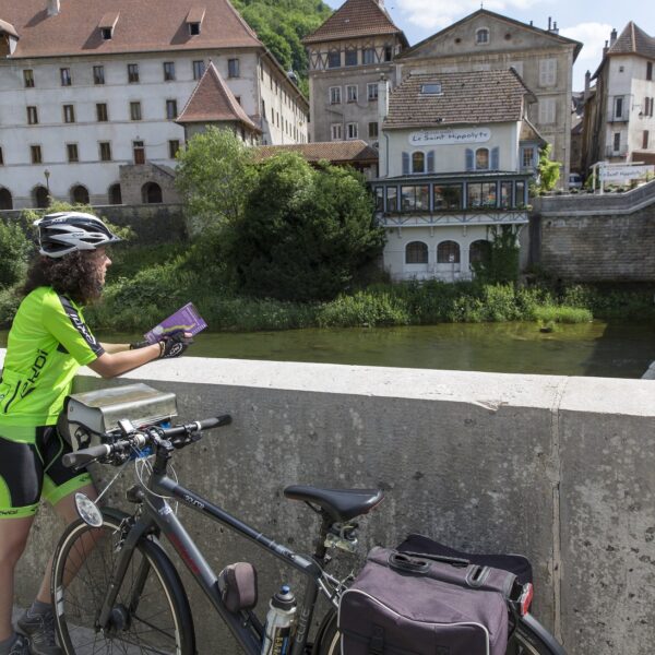 Crédit Laurent Cheviet - Saint Hippolyte-r cycliste saint hippolyte vélo GTJ itinérance pays horloger pnr doubs