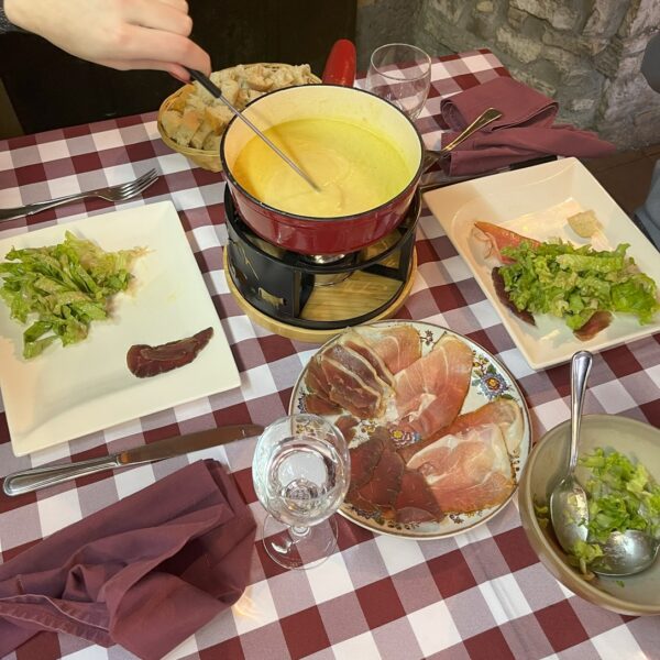how to make a good traditional Morbier cheese fondue pays horloger Jura restaurant