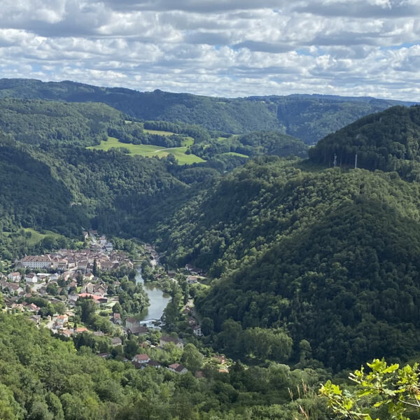 Vue Saint-Hippolyte vallées rivières pays horloger