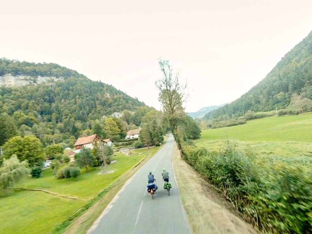 Fahrrad unter der Rosureux-Straße pays horloger
