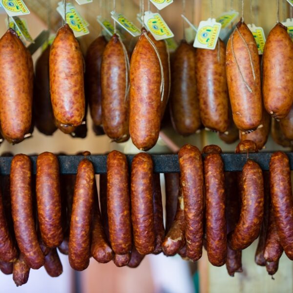 saucisse morteau fumé salaison pays horloger ferme
