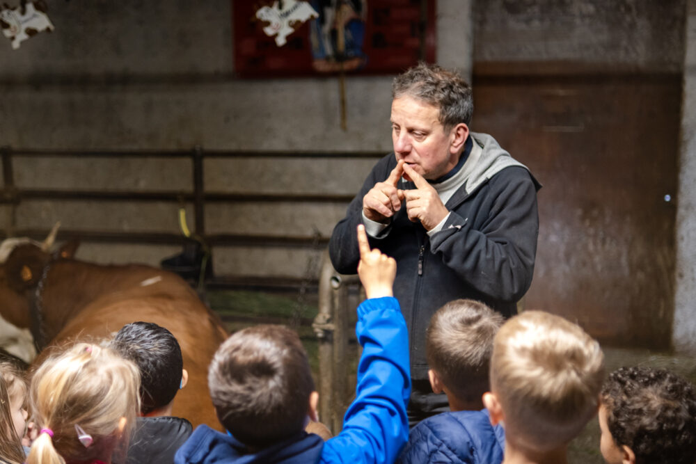 Dominique Rondot Barboux boerderij kinderstal pays horloger
