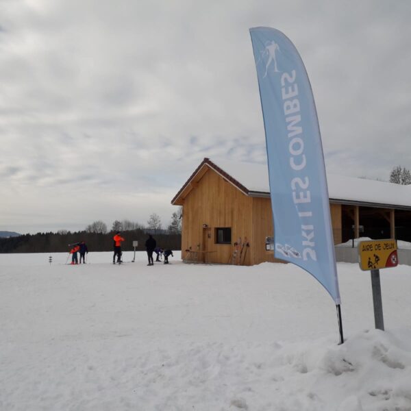 Skifahren in den Tälern, Langlaufen, Winterschnee